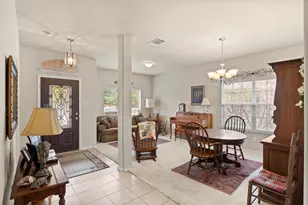 107 Holly St, Waxahachie, TX 75165 - Photo 4