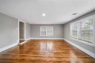 1015 W Walker St, Denison, TX 75020 - Photo 18