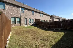 624 Hutchinson Ln, Lewisville, TX 75077 - Photo 34