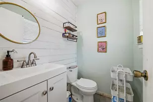 562 W Ferndale Ln, Grand Prairie, TX 75052 - Photo 14