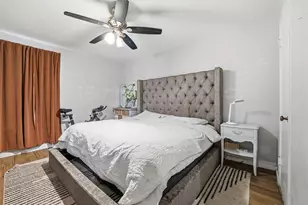 562 W Ferndale Ln, Grand Prairie, TX 75052 - Photo 10