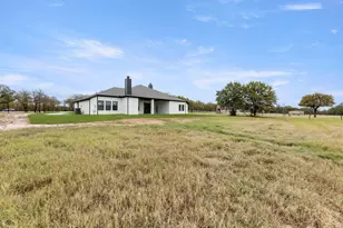 1027 Arbor Hls Ct, Poolville, TX 76487 - Photo 4