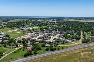 501 Limestone Cir, Mabank, TX 75147 - Photo 2