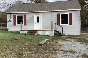 1506 S Travis St, Denison, TX 75021 - Photo 1