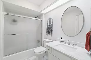 2813 Raintree Dr, Carrollton, TX 75006 - Photo 24