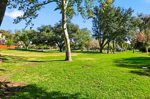 2813 Raintree Dr, Carrollton, TX 75006 - Photo 38