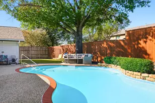 2813 Raintree Dr, Carrollton, TX 75006 - Photo 36