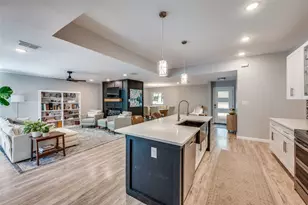 105 Shadow Ln, Euless, TX 76039 - Photo 10