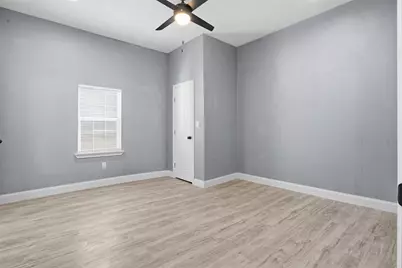 1107 E Allen Avenue, Fort Worth, TX 76104 - Photo 16