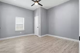 1107 E Allen Ave, Fort Worth, TX 76104 - Photo 16