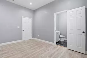 1107 E Allen Ave, Fort Worth, TX 76104 - Photo 18