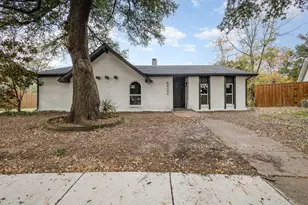 6402 Faircove Cir, Garland, TX 75043 - Photo 2