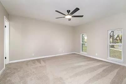 6402 Faircove Circle, Garland, TX 75043 - Photo 16