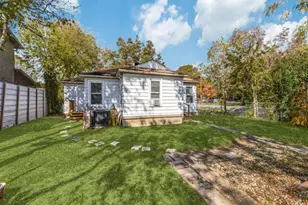 8822 San Benito Way, Dallas, TX 75218 - Photo 12