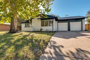 6920 Robinhood Ln, Fort Worth, TX 76112 - Photo 1