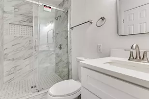 6920 Robinhood Ln, Fort Worth, TX 76112 - Photo 18