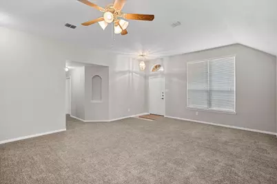 511 Rocky Creek Drive, Mansfield, TX 76063 - Photo 4