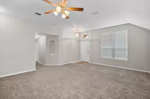 511 Rocky Creek Dr, Mansfield, TX 76063 - Photo 4