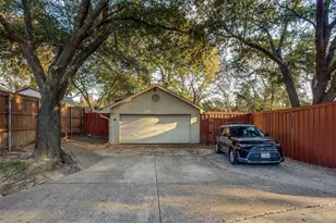 1306 Norfolk Ct, Garland, TX 75044 - Photo 34