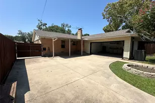 9630 Livenshire Dr, Dallas, TX 75238 - Photo 32