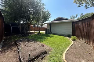 9630 Livenshire Dr, Dallas, TX 75238 - Photo 38