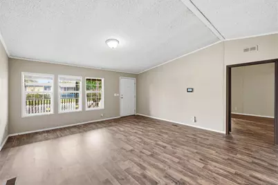 105 Bridle Trail, Hewitt, TX 76643 - Photo 4