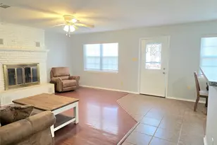 131 Ocean Dr, Gun Barrel City, TX 75156 - Photo 4