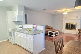 131 Ocean Dr, Gun Barrel City, TX 75156 - Photo 10