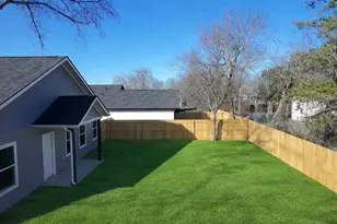 2105 College St, Greenville, TX 75401 - Photo 16