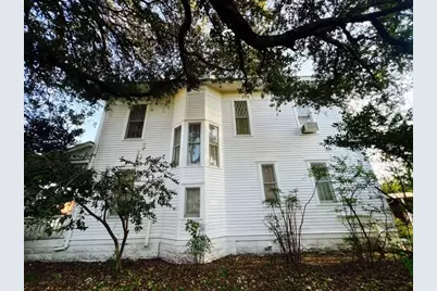 209 N Preston Street, Ennis, TX 75119 - Photo 4