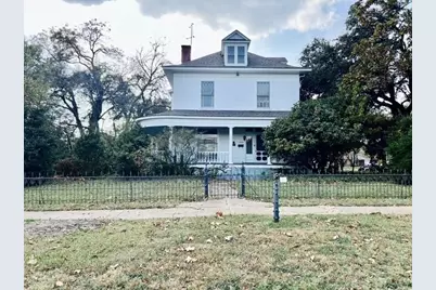 209 N Preston Street, Ennis, TX 75119 - Photo 1