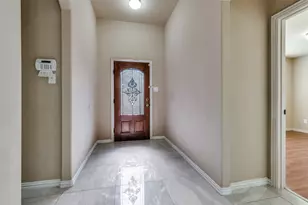 1615 Ridgemar Dr, Grand Prairie, TX 75051 - Photo 2