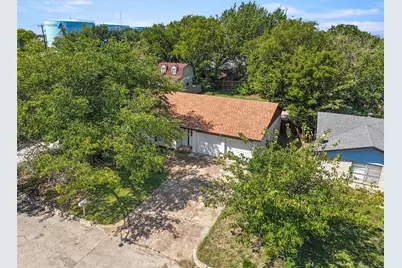 4809 Jordan Park Drive, Haltom City, TX 76117 - Photo 34