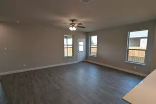 1245 Beltway Ln, Granbury, TX 76048 - Photo 4