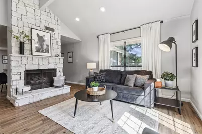 105 Yorkshire Court, Euless, TX 76040 - Photo 12