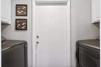 105 Yorkshire Court, Euless, TX 76040 - Photo 20