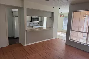 2016 Westbain Dr, Arlington, TX 76015 - Photo 2