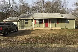 525 NW 20th, Paris, TX 75460 - Photo 1