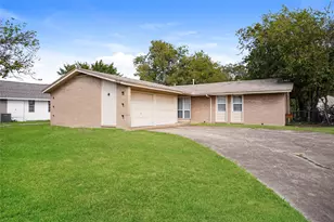 1510 Carlisle St, Irving, TX 75062 - Photo 1