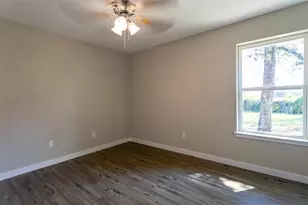 840 Red Oak Ct, Azle, TX 76020 - Photo 6