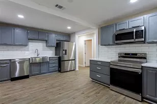 840 Red Oak Ct, Azle, TX 76020 - Photo 2