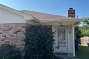 812 Woodland Ct, Kennedale, TX 76060 - Photo 2