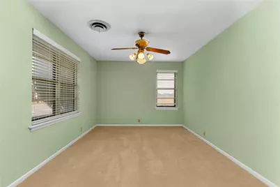 1301 Rose Avenue, Cleburne, TX 76033 - Photo 6