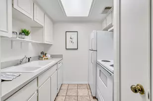 4525 Gilbert Ave, Dallas, TX 75219 - Photo 12