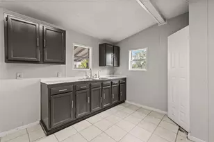 1106 S 15th St, Waco, TX 76706 - Photo 4