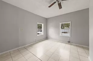 1106 S 15th St, Waco, TX 76706 - Photo 8