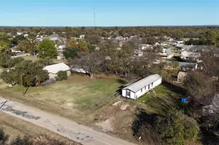 214 Pearson Ln, Azle, TX 76020 - Photo 4