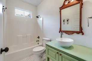 104 Bellevue Dr, Cleburne, TX 76033 - Photo 8