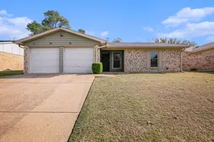 1417 Warren Ln, Fort Worth, TX 76112 - Photo 1