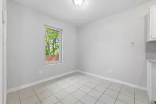 425 Country View Ln, Garland, TX 75043 - Photo 10